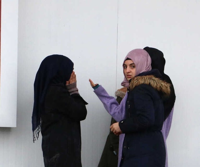 Yaya Geçidinden Karşıya Geçmeye Çalışan Lise Öğrencisine Otomobil Çarptı