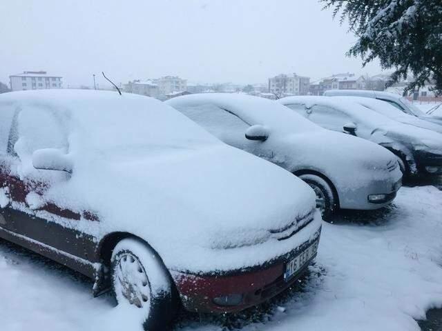 Silivri Beyaza Büründü! İlçede Kar Kalınlığı 10 Santimetreye Ulaştı