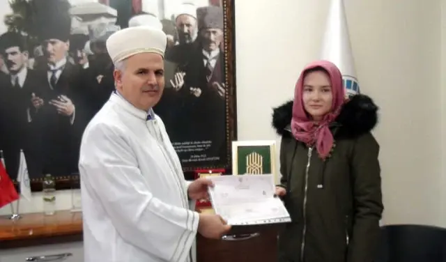 Ukraynalı Gelin Vieronika, İslamiyet'i Seçti, Elif Adını Aldı