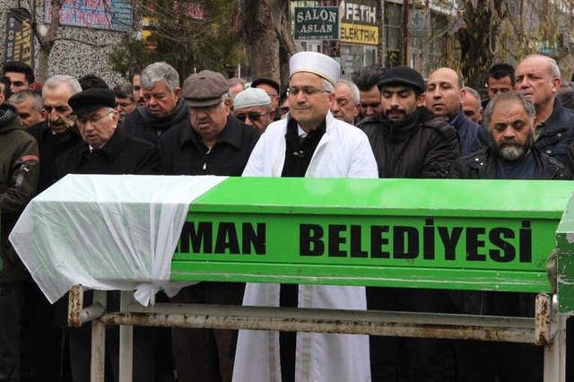 Hollanda'da Öldürülen Hümeyra, Karaman'da Gözyaşlarıyla Uğurlandı
