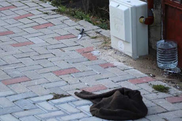 Lise Önünde Çıkan 'Yan Bakma' Tartışması Kanlı Bitti! Bir Öğrenci Yaralandı