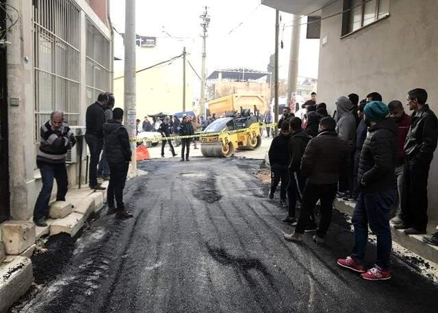 Dengesini Kaybeden Adam, Yol Çalışması Yapan Silindirin Altında Feci Şekilde Can Verdi