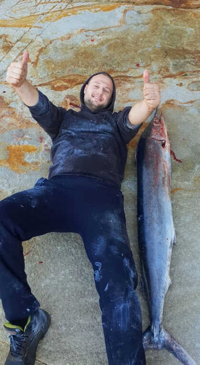 Balık Avına Çıkan Vatandaş, Oltayla 21 Kiloluk Kılıç Balığı Yakaladı