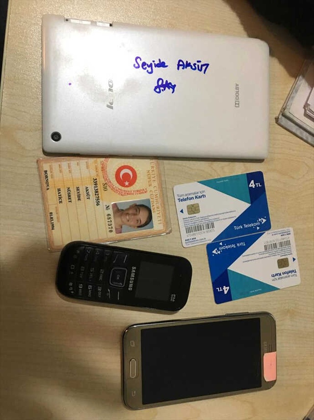 FETÖ Operasyonunda, Sarı ve Kırmızı Yelekler Bulundu