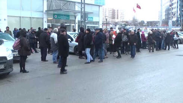 Arsa Mağdurları, 'Dalton Kardeşler' Kıyafetleriyle CHP Genel Merkezi Önünde Eylem Yaptı