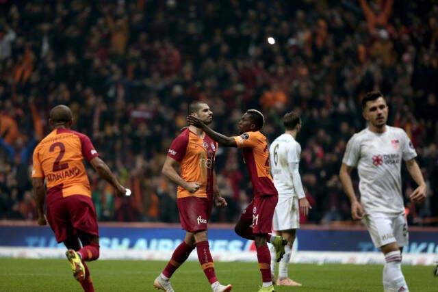 Galatasaraylı Taraftarların Eleştirdiği Eren Derdiyok, 3 Büyüklerin En Golcüsü Oldu