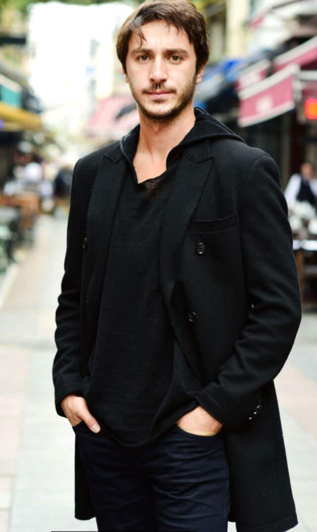 Kadın Dizisine Dahil Olan Ahmet Rıfat Şungar Kimdir?