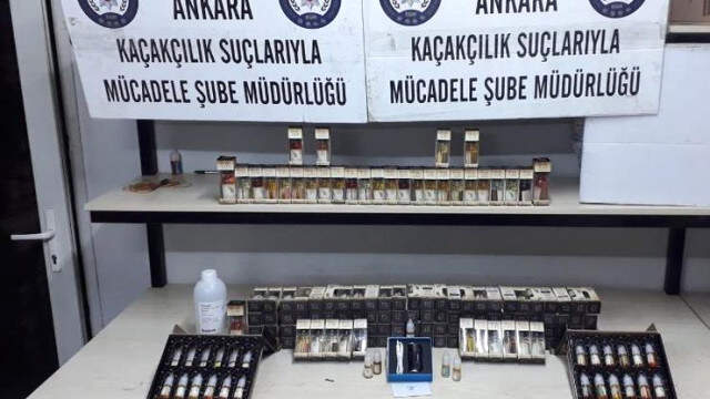 Kaçak Elektronik Sigara Operasyonunda Yakalanan Öğretmen Pes Dedirtti: Kayınvalidem İçin Yaptım Kaçak Elektronik Sigara Operasyonunda Yakalanan Öğretmen Pes Dedirtti: Kayınvalidem İçin Yaptım