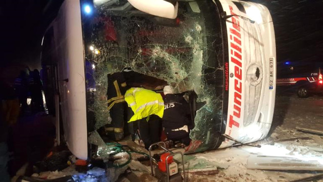 3 İlde Yolcu Otobüsleri Kaza Yaptı: 3 Ölü, 72 Yaralı