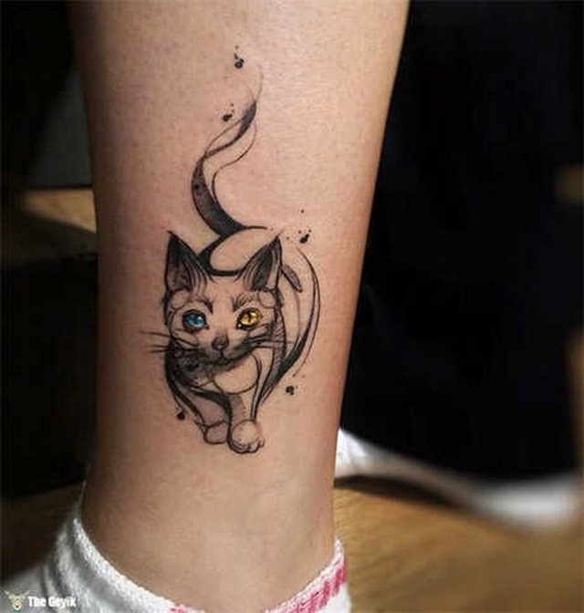Kedi İnsanlarını Kendine Aşık Edecek 20 Kedili Dövme Önerisi