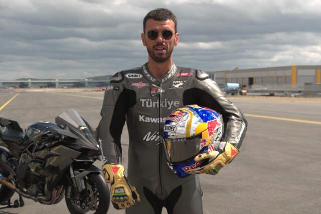 Instagram'da Yaptığı Paylaşımla Gündem Olan Kenan Sofuoğlu Kimdir?