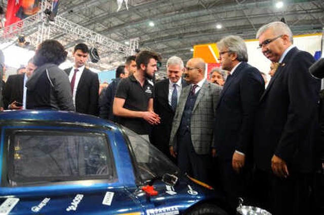 Adanalı Öğrenciler, 1 TL ile 350 Kilometre Yol Giden Elektrikli Otomobil Üretti