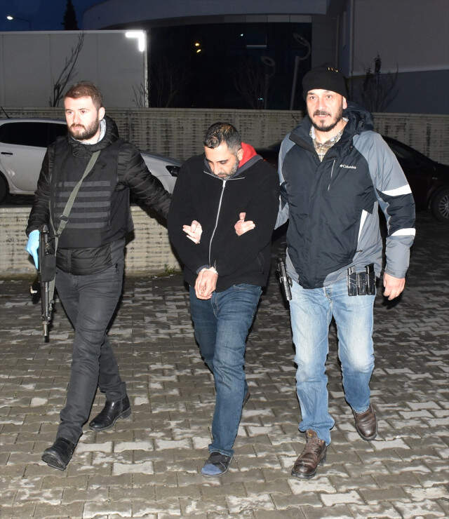 Son Dakika! Ankara ve Samsun'da DEAŞ Operasyonu! 10 Şüpheli Gözaltına Alındı Ankara ve Samsun'da DEAŞ Operasyonu! 10 Şüpheli Gözaltına Alındı