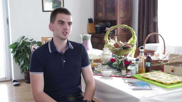 Bosnalı Aile, Asırlık Tarifle Keçi Sütünden Sabun Üretiyor