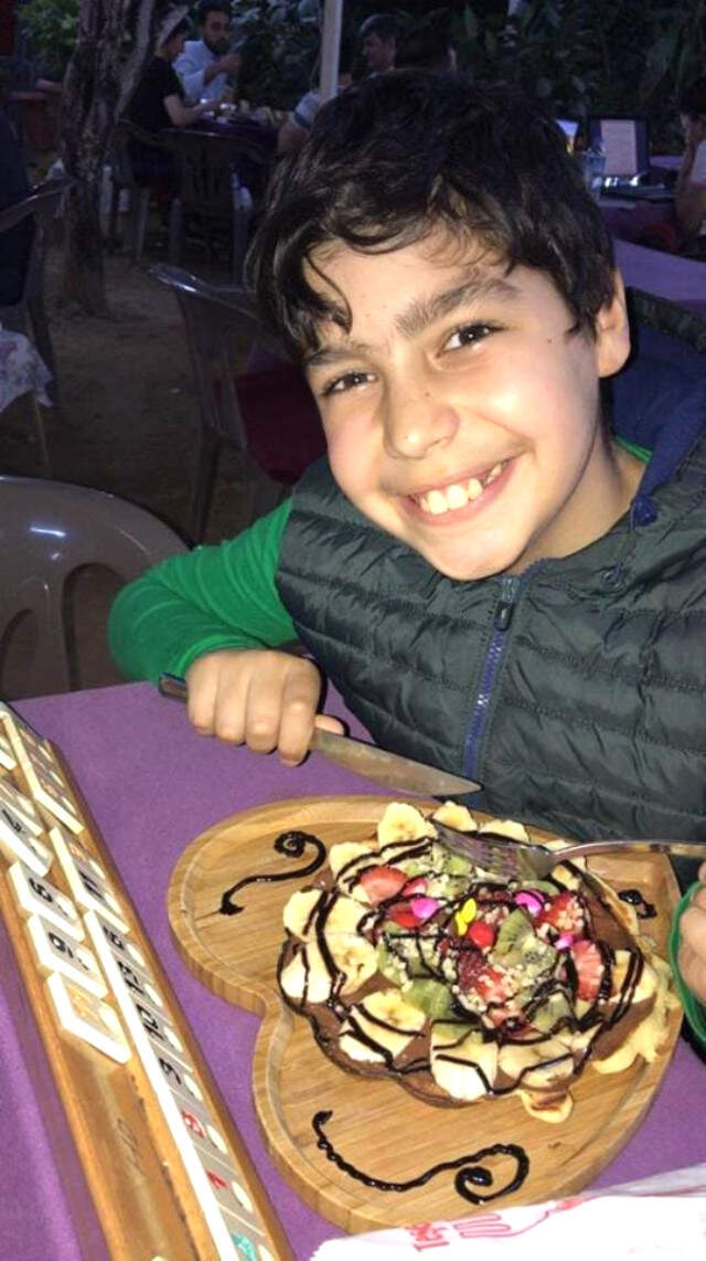 Oyuncağına Uzanırken 5. Kattan Düştüğü Sanılan Küçük Nizamettin 'Mavi Balina' Kurbanı Olmuş Oyuncağına Uzanırken 5. Kattan Düştüğü Sanılan Küçük Nizamettin