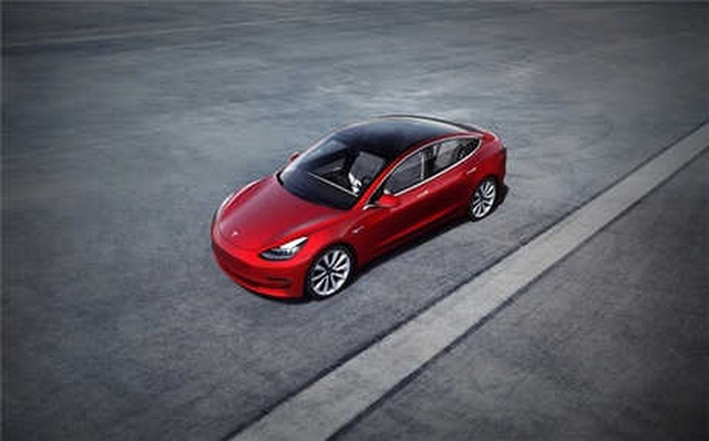 Tesla, Model 3'ün Yapım Aşamalarını Paylaştığı Bir Video Yayınladı