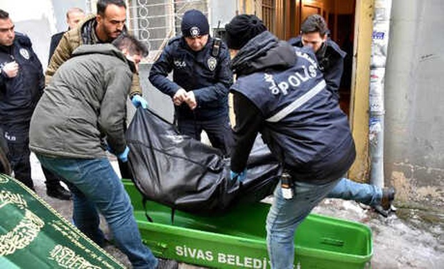 Sivas'ta Genç Kadının Ölümünü, Sakarya'dan Gelen Telefon Ortaya Çıkardı