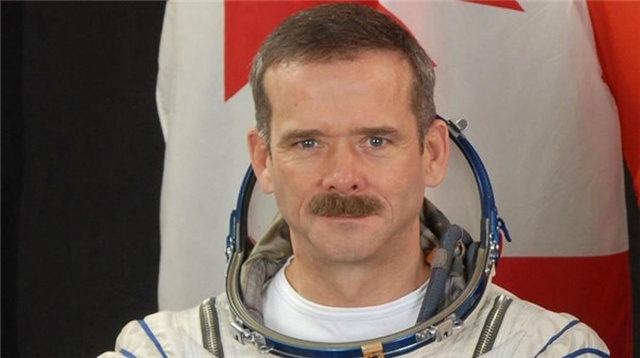 Ay'a Ayak Basan İlk Kanadalı Astronot: Mars'tan Önce Ay'da Yaşayacağız