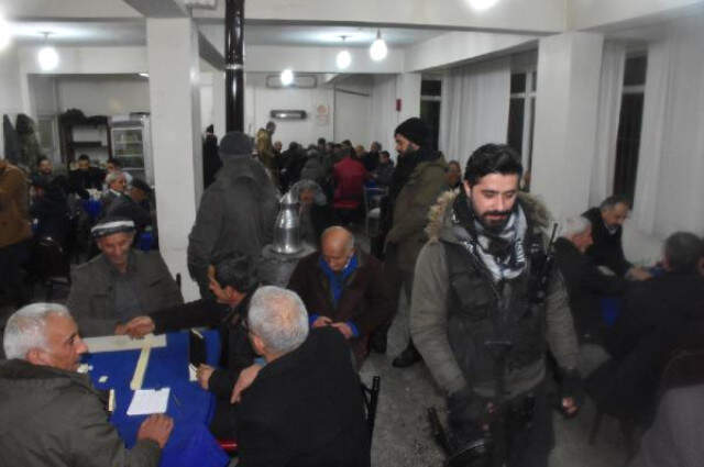 Kadınlar İhbar Etti, Kocalarının Tombala Oynadığı Kahveler Kapatıldı Kadınlar İhbar Etti, Kocalarının Tombala Oynadığı Kahveler Kapatıldı