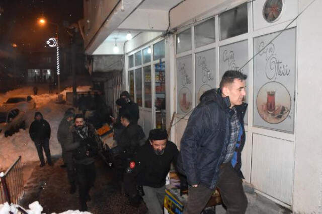 Kadınlar İhbar Etti, Kocalarının Tombala Oynadığı Kahveler Kapatıldı Kadınlar İhbar Etti, Kocalarının Tombala Oynadığı Kahveler Kapatıldı