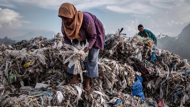 Türkiye Nasıl İngiltere'den En Çok <a class='keyword-sd' href='/plastik/' title='Plastik'>Plastik</a> Çöp Alan İkinci Ülke Haline Geldi?