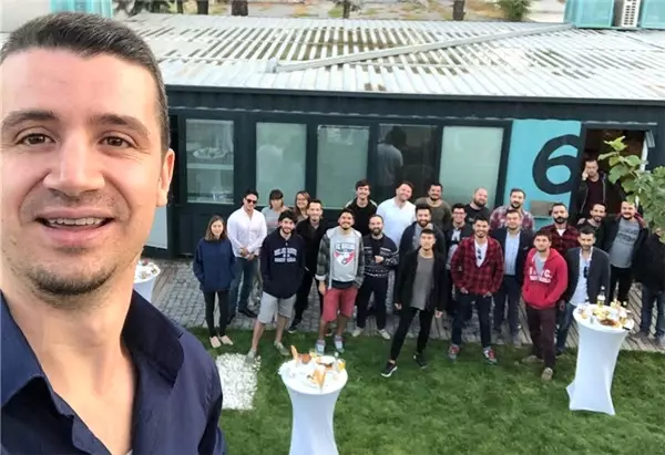 Webrazzi Ödülleri'ne 'Yılın Girişimcisi' Dalında Aday Olan Kurucumuz İbrahim Akman ile Bomba Gibi...