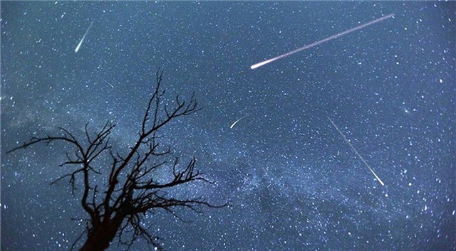 2019'un İlk Meteor Yağmuru Yarın (3 Ocak) Başlıyor: Görsel Bir Şölen Olacak