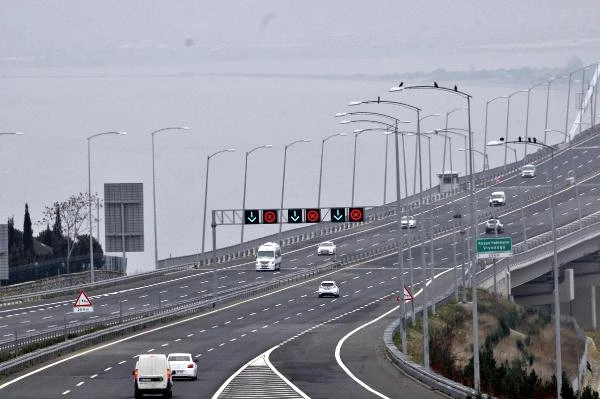 CHP'li Akar Osmangazi Köprüsü Geçiş Ücretine Tepki Gösterdi