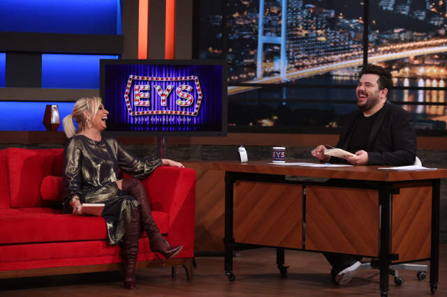 Eser Yenenler Show'un Yayın Günü Değiştirildi! TV8'den Sürpriz Karar! Eser Yenenler Show'un Yayın Günü Değiştirildi