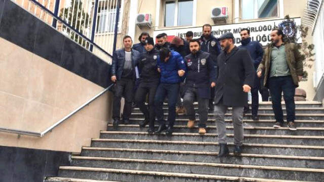 Küçükköyspor Taraftarı Muhammed Yücel'in Öldürülmesiyle İlgili 12 Kişi Adliyeye Sevk Edildi Küçükköyspor Taraftarı Muhammed Yücel'in Öldürülmesiyle İlgili 12 Kişi Adliyeye Sevk Edildi