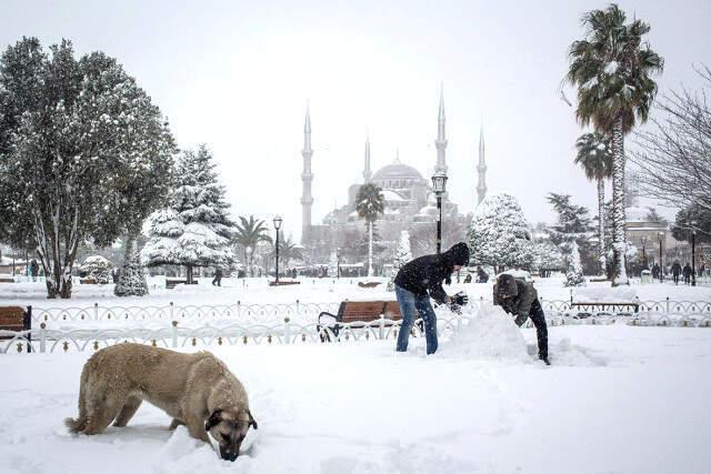 Meteoroloji Uyardı: İstanbul'a Cuma Günü Kar Geliyor