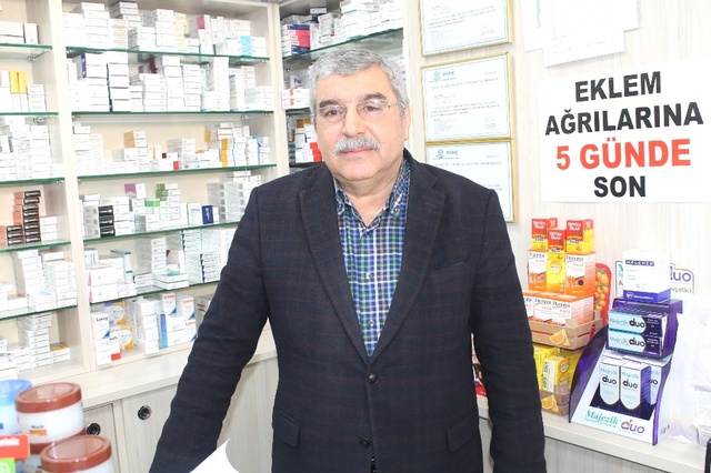 Marketlerden Sonra Eczanelerde de Poşetler Parayla Satılmaya Başlandı