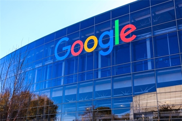 Google, Önce Çinli <a class='keyword-sd' href='/akilli-telefon/' title='Akıllı Telefon'>Akıllı Telefon</a> Üreticilerine Ücret Ödeteceğini Söyledi, Ardından Tweetini Sildi