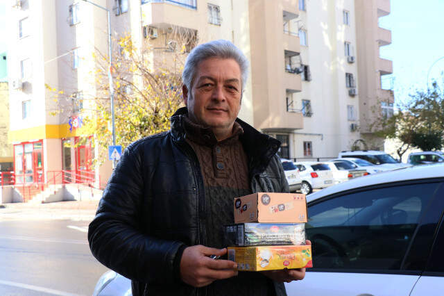 Ücretli Poşete Tepki Gösteren Vatandaşlar, Ürünleri Ellerinde Taşıdı Ücretli Poşete Tepki Gösteren Vatandaşlar, Ürünleri Ellerinde Taşıdı