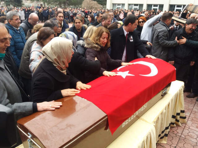 Üniversitede Öldürülen Araştırma Görevlisinin Eşi: 3 Ay Evli Kaldım, Bana Çok Şey Kattı Üniversitede Öldürülen Araştırma Görevlisinin Eşi: 3 Ay Evli Kaldım, Bana Çok Şey Kattı