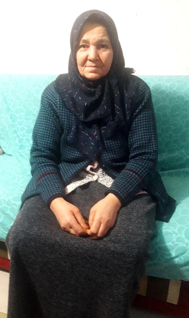 Boş Çikolata Kutusunu Aldığı İçin İşten Kovulan Temizlik Görevlisi Kadın Konuştu