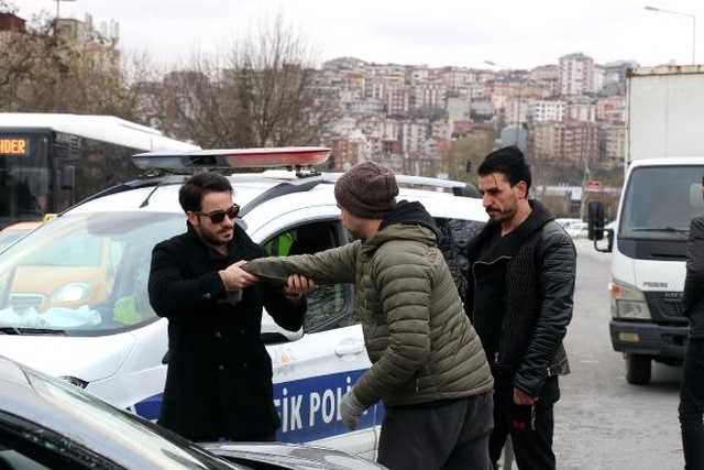 Ünlü Rallici, Lüks Aracıyla Zincirleme Kazaya Karıştı