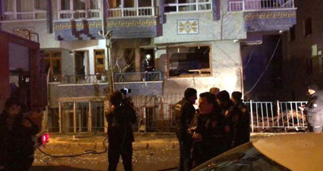 Son Dakika! Ankara'da Bir Binada Patlama Meydana Geldi: 2'si Polis 5 Kişi Yaralandı Ankara'da Bir Binada Patlama Meydana Geldi! 2'si Polis 5 Kişi Yaralandı