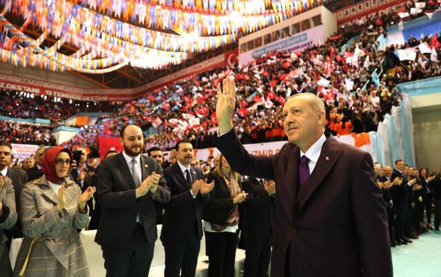 Cumhurbaşkanı Erdoğan, AK Parti'nin İzmir İlçe Adaylarını Açıkladı