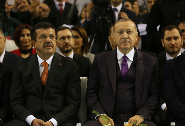 Cumhurbaşkanı Erdoğan, AK Parti'nin İzmir İlçe Adaylarını Açıkladı