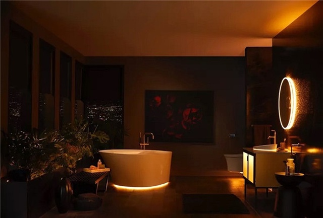 Kohler'den Alexa Sesli Asistanlı ve Led Aydınlatmalı Akıllı Tuvalet