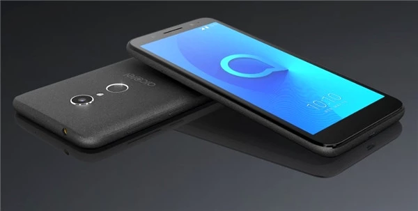 Tcl'nin Ces 2019'da Yeni Bir Telefon ve Yeni Ekran Teknolojileri Tanıtması Bekleniyor