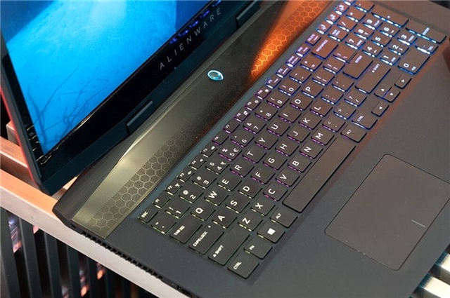 Alienware'ın 2019'a Damga Vuracak Dizüstü Bilgisayarları M15 ve M17 Duyuruldu