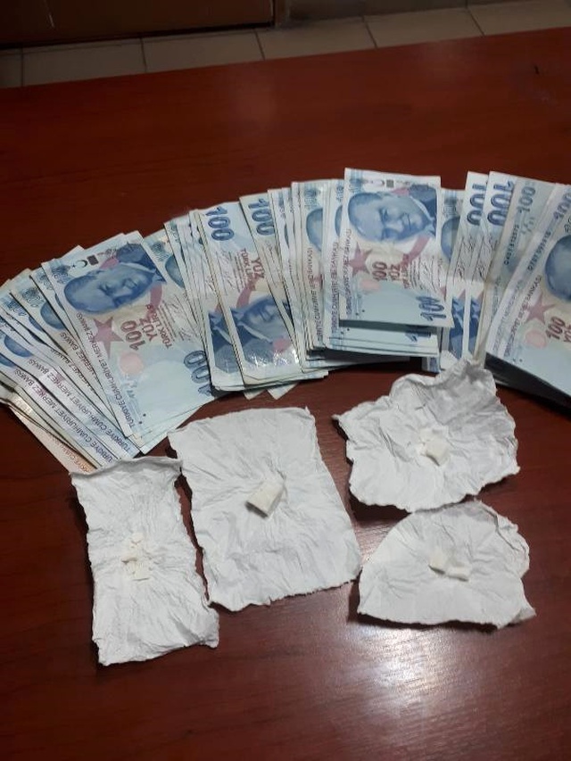 Şüpheli Araçta Arama Yapan Jandarma Ekipleri, Sürücünün İç Çamaşırında Kokain Buldu