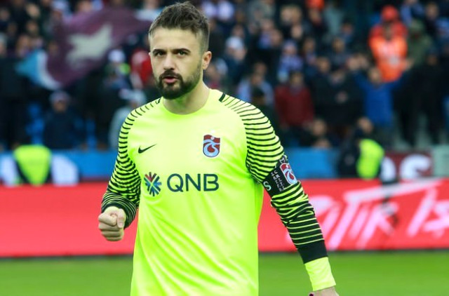 Trabzonspor, Onur Kıvrak'ın Sözleşmesini Feshetti