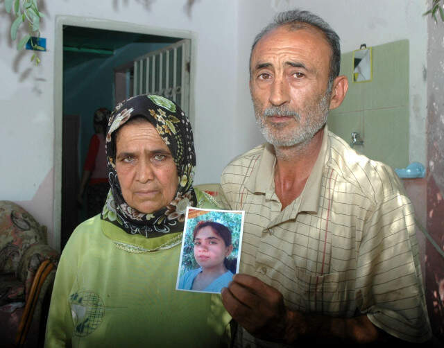 Cani Evlat, Anne ve Babasını Av Tüfeği ile Öldürüp İntihar Girişiminde Bulundu Cani Evlat, Anne ve Babasını Av Tüfeği ile Öldürüp İntihar Girişiminde Bulundu