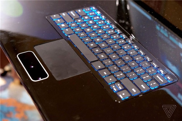 Dokunmatik Ekranlar ve Mükemmel Bir Pc'den Oluşan Akıllı Masa: Smartdesk