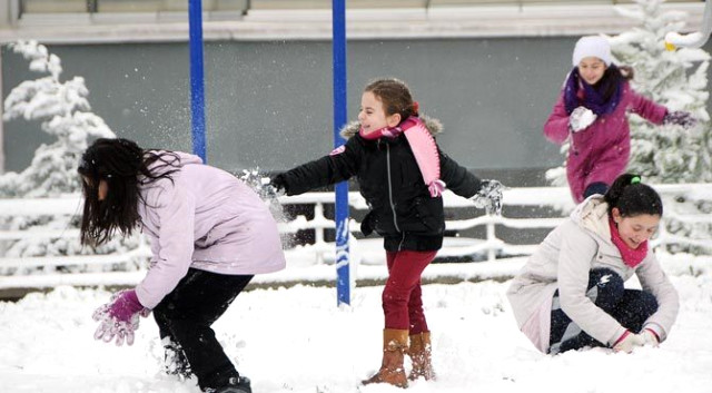 Yoğun Kar Yağışı Sonrası Tatil Haberleri Peş Peşe Geliyor! İşte Okulların Tatil Olduğu İller