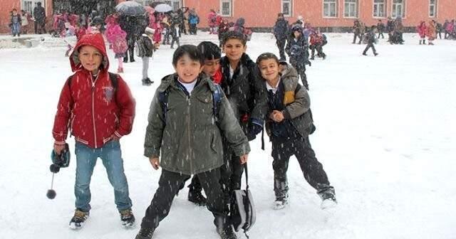 Yoğun Kar Yağışı Sonrası Tatil Haberleri Peş Peşe Geliyor! İşte Okulların Tatil Olduğu İller