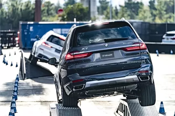 Bmw, Yeni X7'si ile Ces 2019 Fuarı'nda Gösteriş Yapıyor